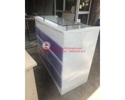 Thanh lý quầy lễ tân, tính tiền cũ 2m